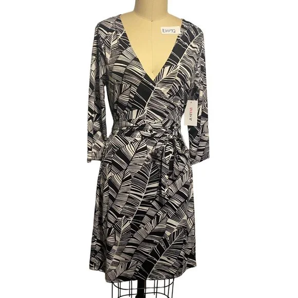 Just Fab Black & White Banana Leaf Wrap Dress M - Picture 2 of 12